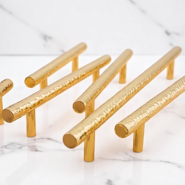 WH-C62-07GD  LOGO 3.jpg