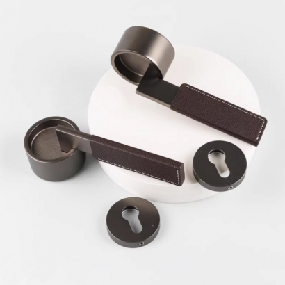 DL-CLT-K-BW LOGO.jpg