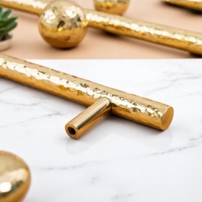 WH-C62-07GD  LOGO 2.jpg