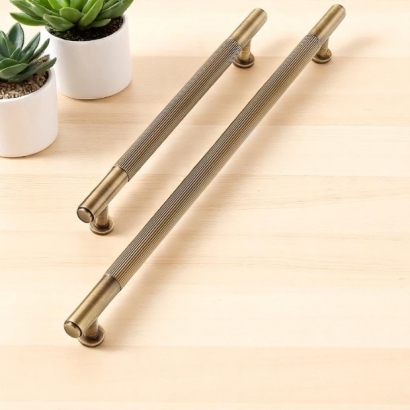 WH-C70-09CP LOGO3.jpg